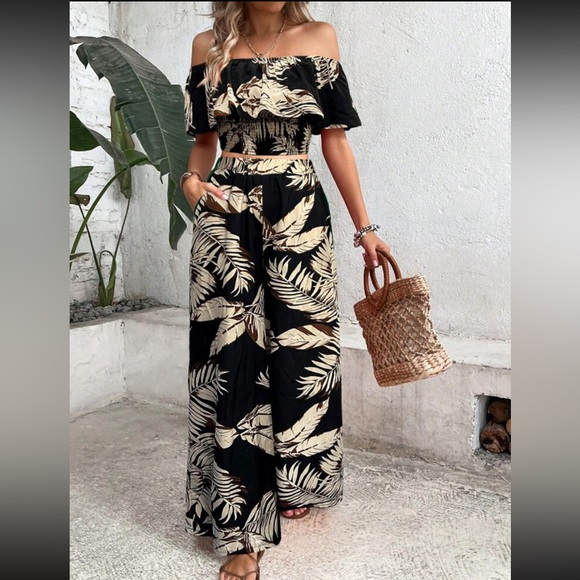 Boho tropical print off shoulder crop top and wide leg pants - Picture 1 of 5
